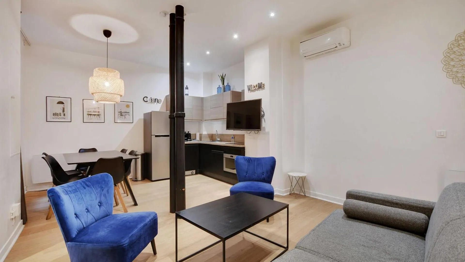 Cosy Center Of