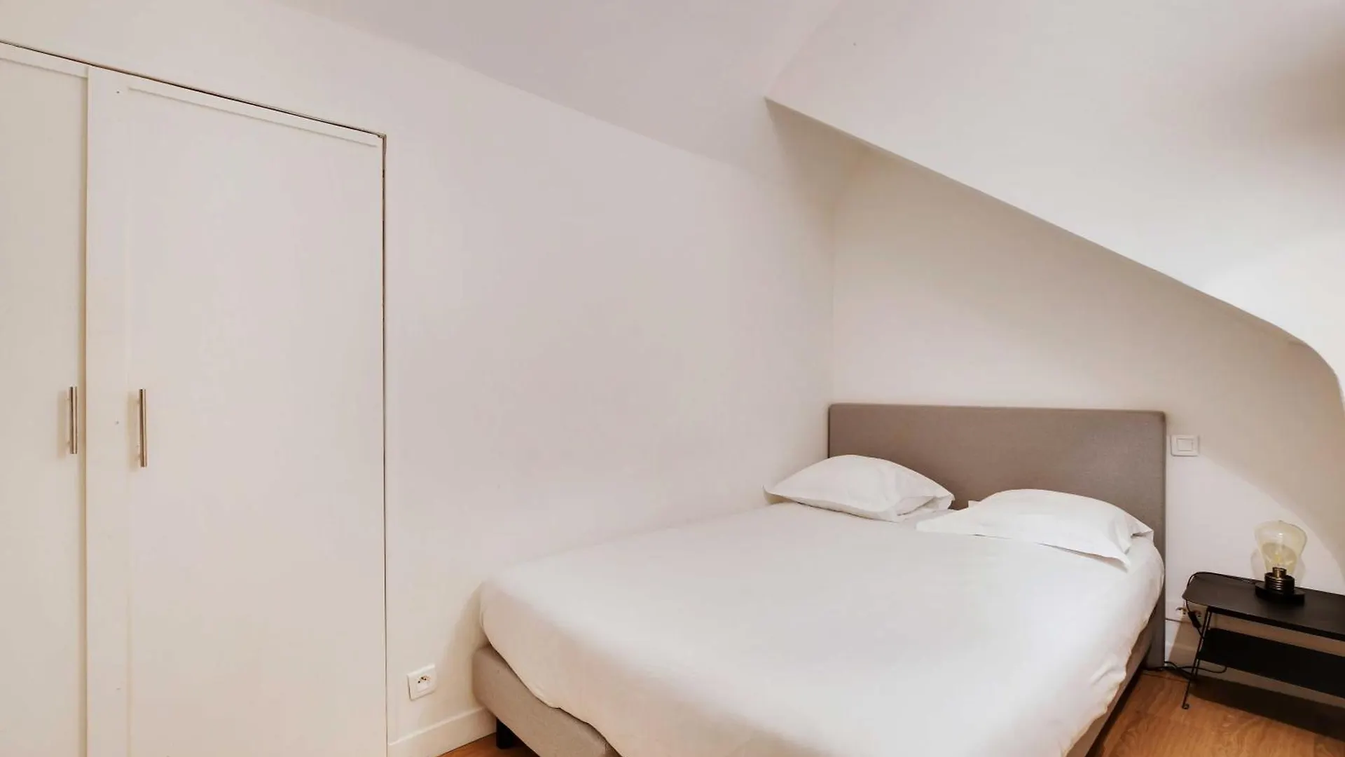 Cosy Center Of